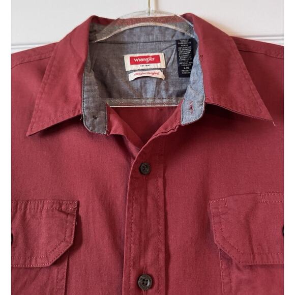 Mens Wrangler Work Shirt, Burgandy, comfort twill, short sleeve, Size L - Picture 8 of 9